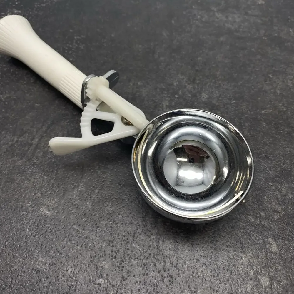 Vintage Bonny Mechanical Ice‎ Cream Scoop White Plastic Handle
